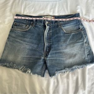 Perfect Levi’s cut off Jean denim shorts